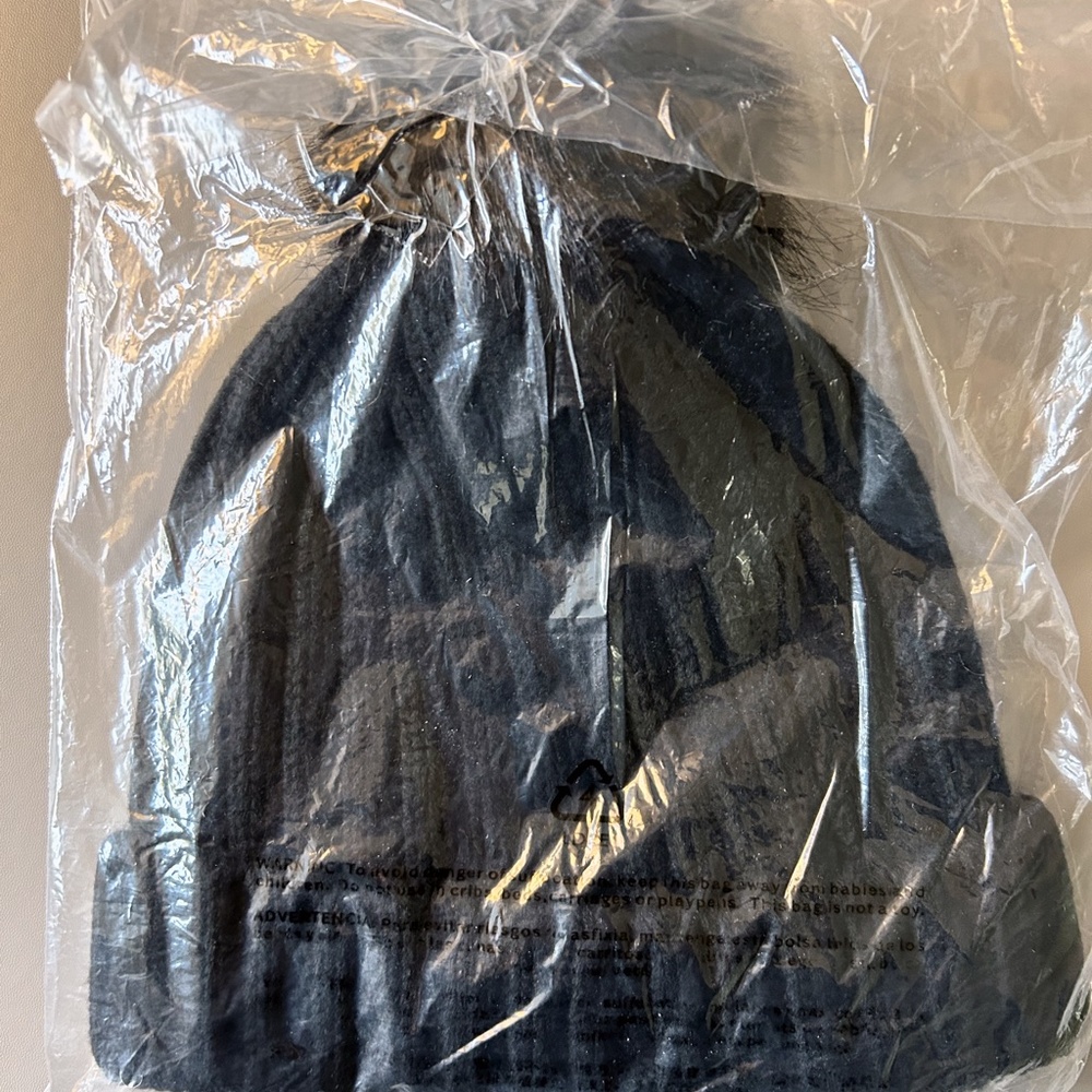 J CREW ribbed pom pom beanie - Picture 3 of 3